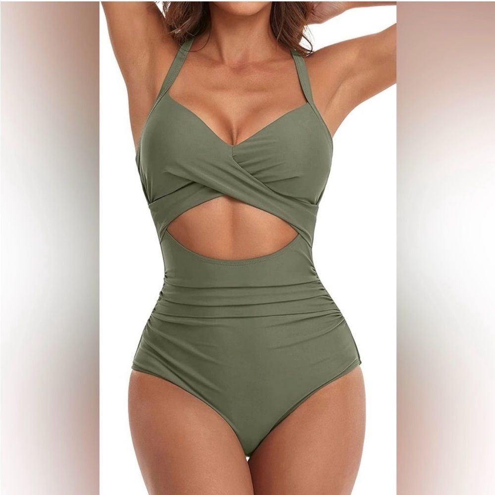 NWT Women’s Tummy Control One Piece Swimsuit Cut out Green Sz XL